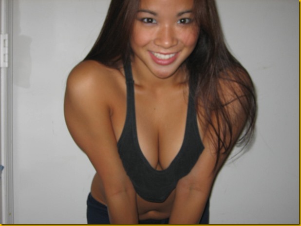 Cute-asian-college-girl-nude